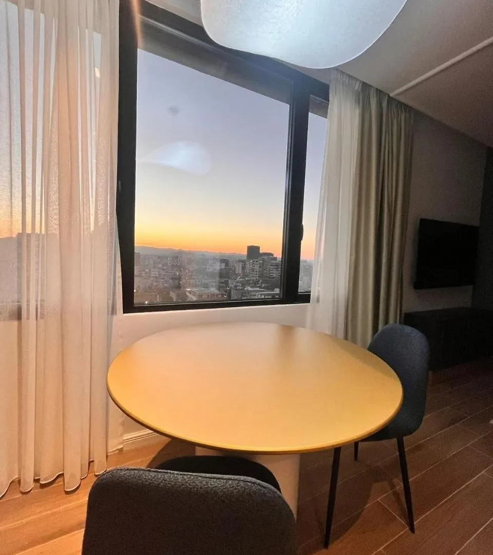 La'Voglia Apartment ティラナ